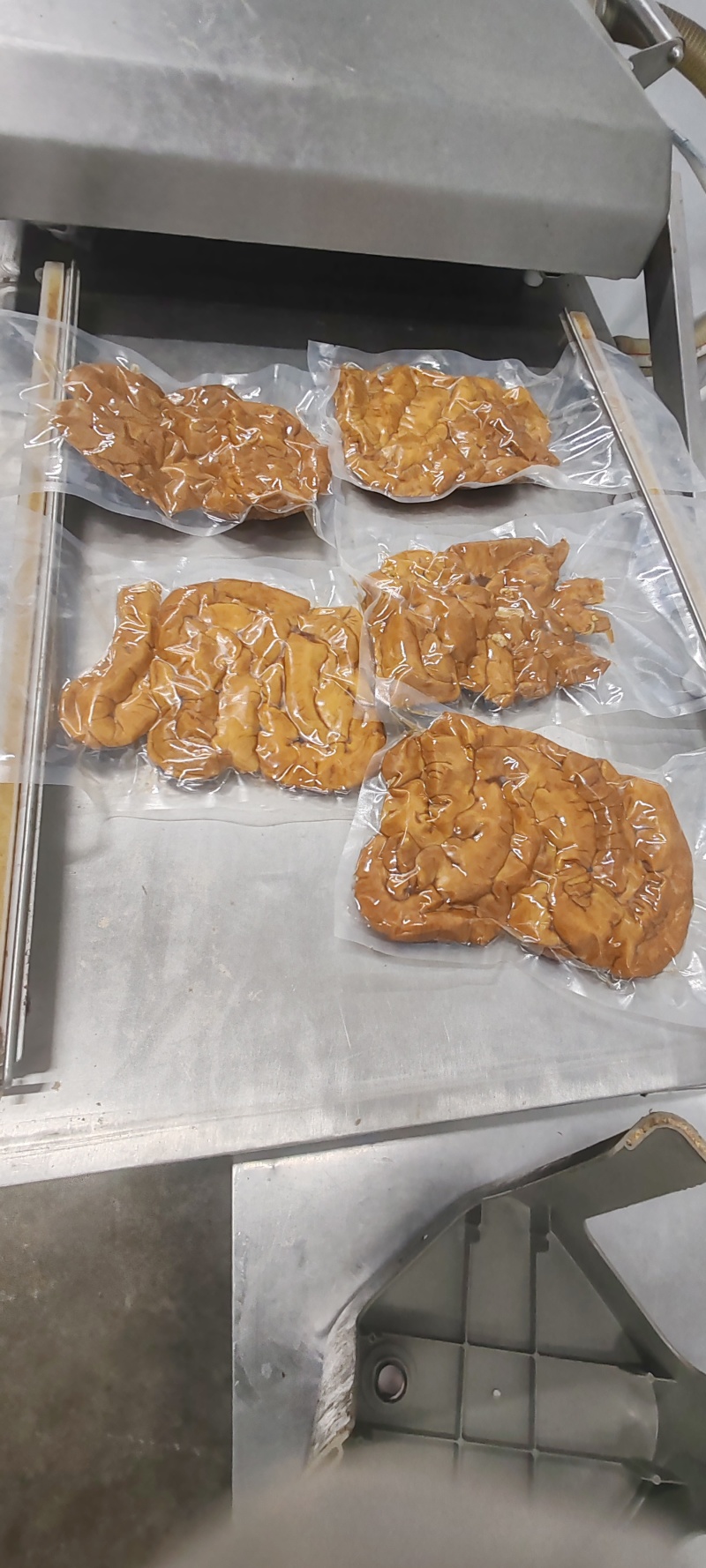 卤肥肠，全熟，去油率85%以上，真空包装