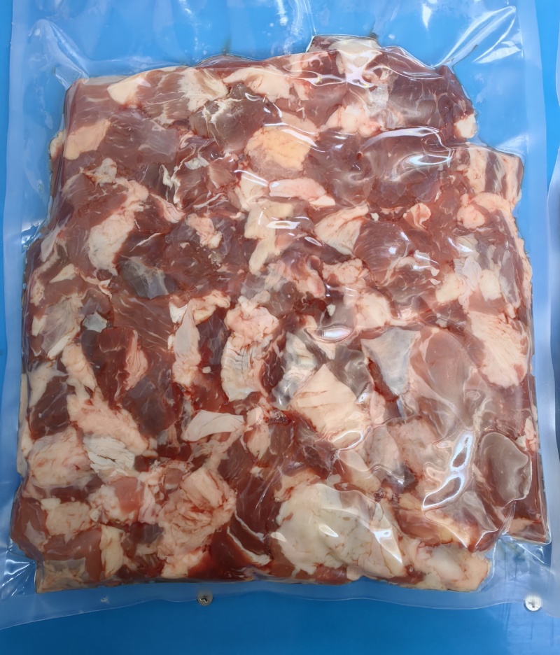手工切制纯干牛腩肉块
