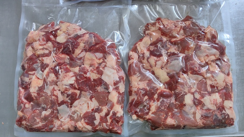 手工切制纯干牛腩肉块