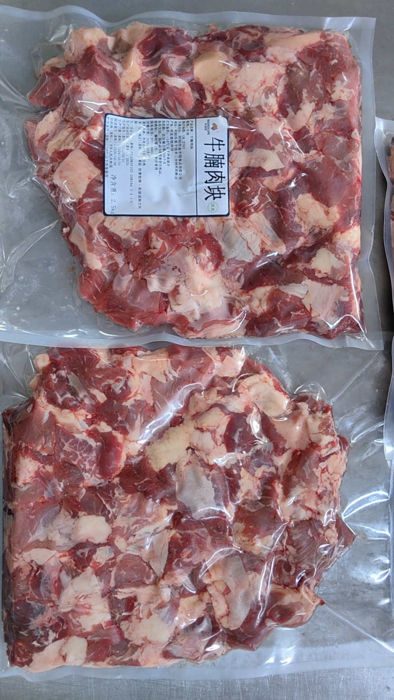 手工切制纯干牛腩肉块