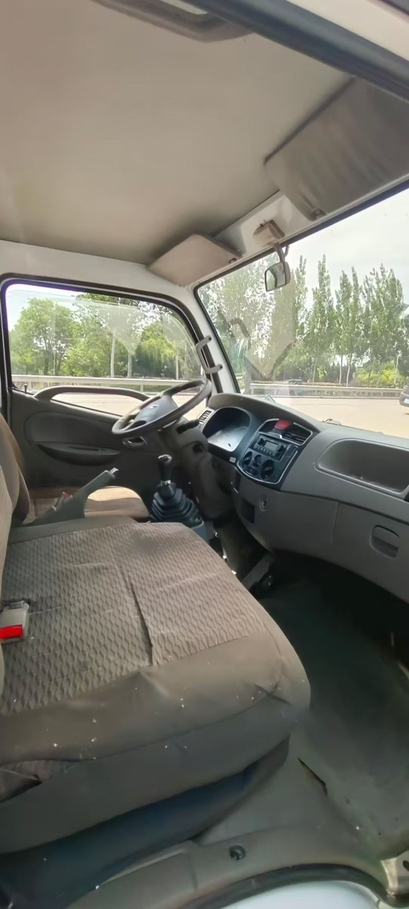 吸污车