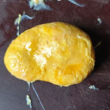 自家自养的几年老鸡的鸡宝，可用于药材