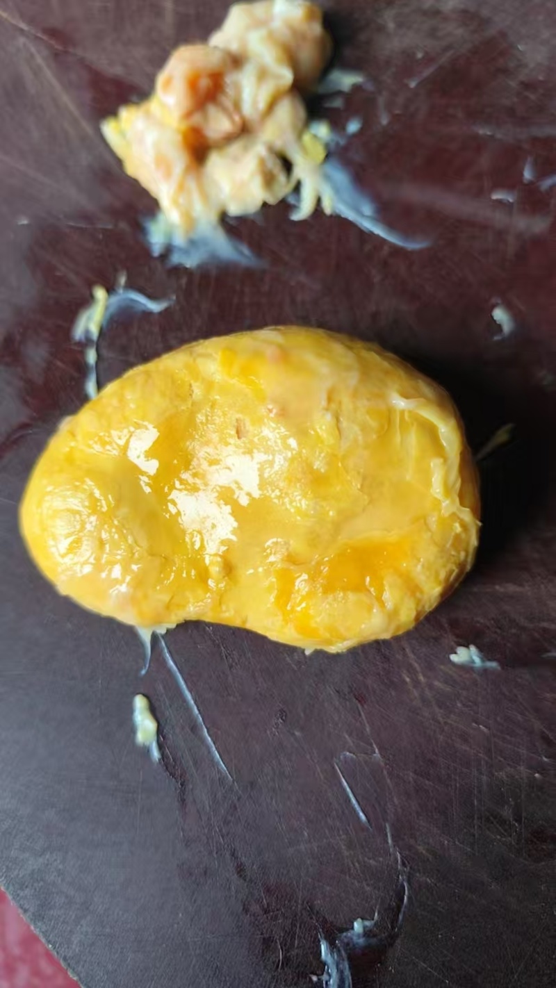 自家自养的几年老鸡的鸡宝，可用于药材