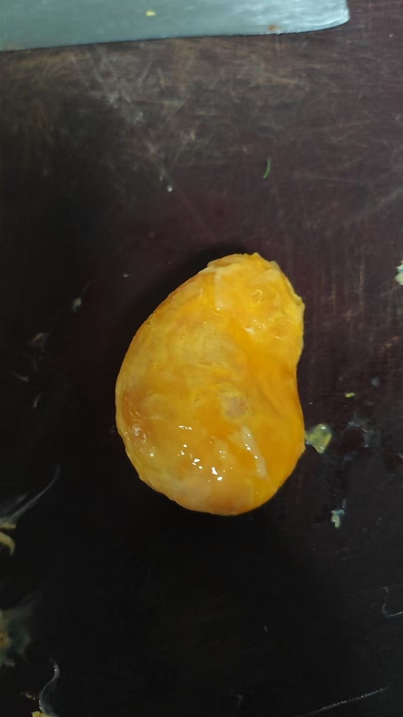 自家自养的几年老鸡的鸡宝，可用于药材