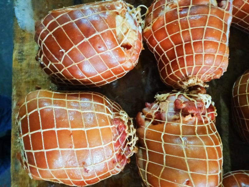 去骨肘子熟食卤味，整个的去骨肘子无碎肉无骨肘子