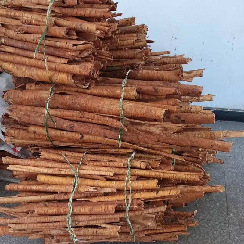 去皮带皮野樱桃树皮机压包大量供应