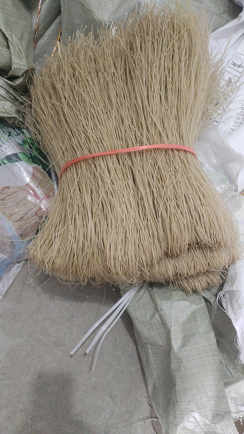 手工制作山药粉条，劲道爽滑，健康美味，家庭必备，快来尝试