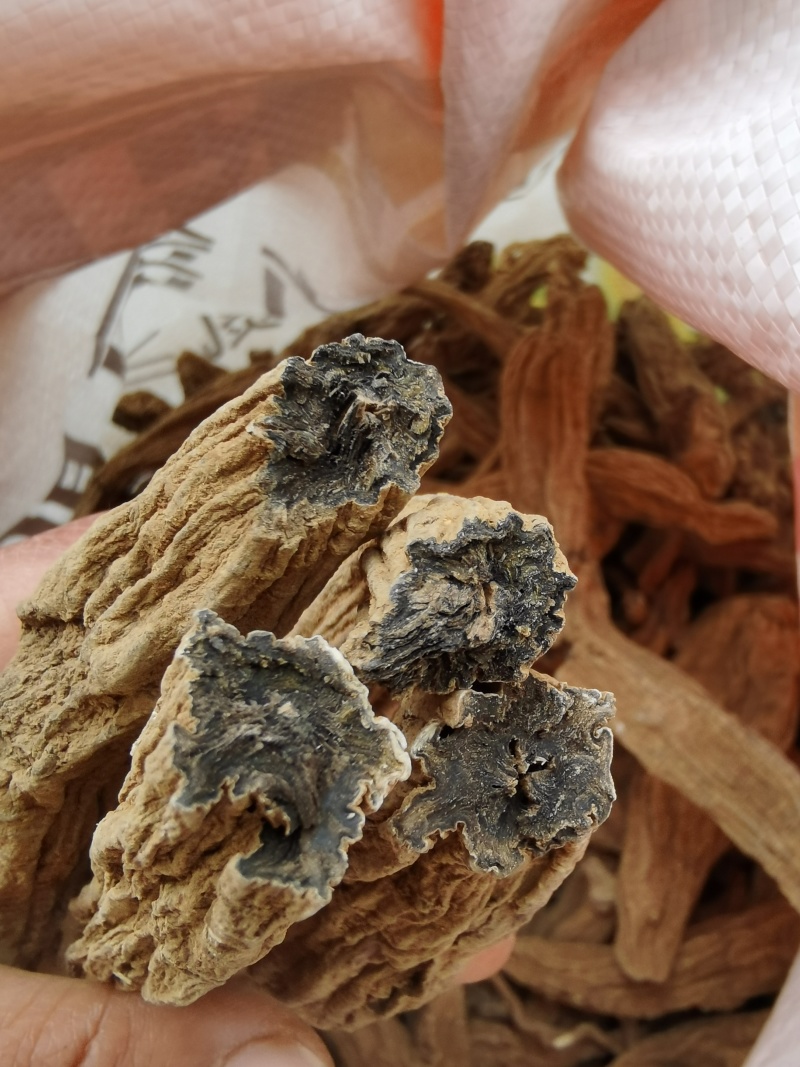 伏牛山玄参，新货干货，自然晾晒，无硫无假。