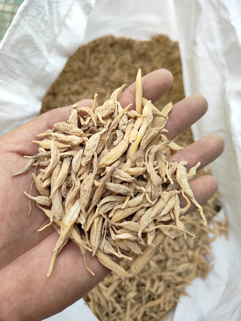 纯野生麦冬，香味浓郁足干无硫，手工挑选黑头杂质，一手货源
