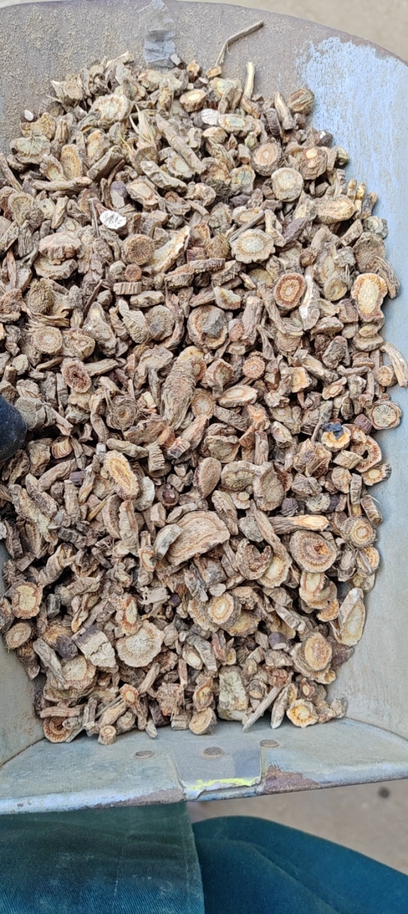 防风下脚料
