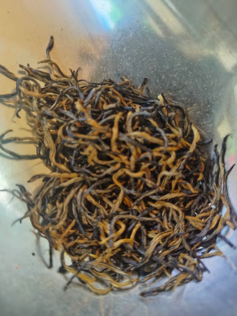 贵州精品遵义红茶叶一手货源全国可发价格美丽视频看货