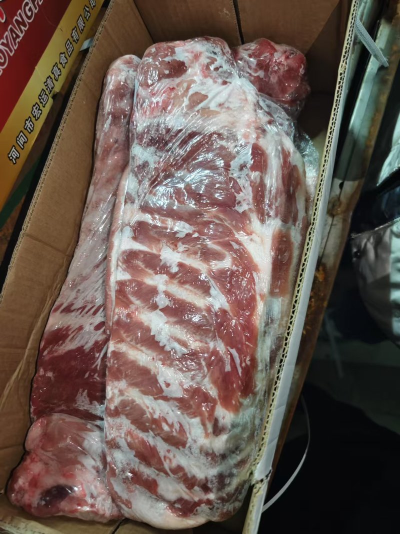 精肋排，价格下调，精修猪肋排中段，带肉率高，颜色鲜亮