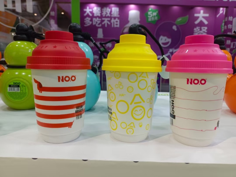 安全独特类杯型，喝完能够反复使用，不断为消费者提供好看、好用