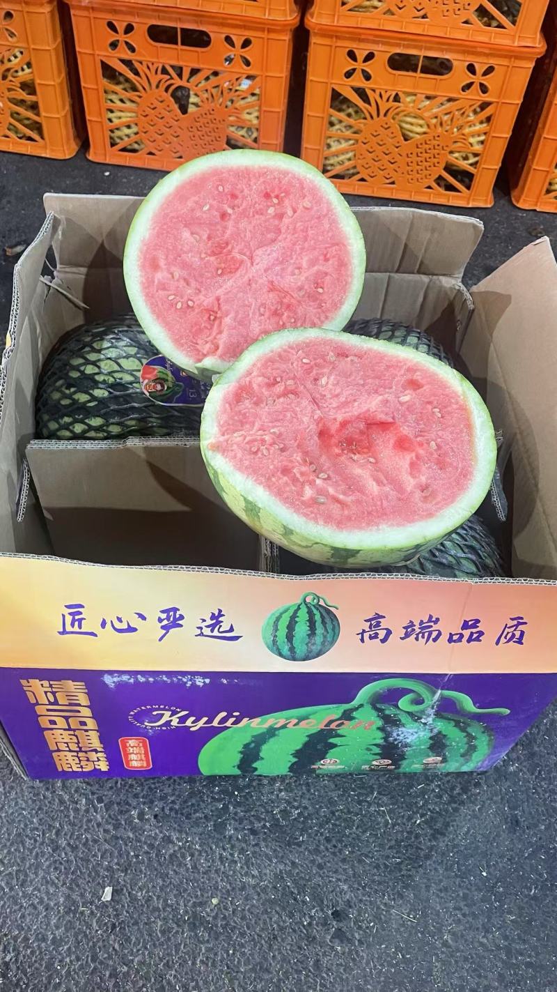 麒麟西瓜专业代卖代销有多个市场档口代卖各种水果欢迎洽谈