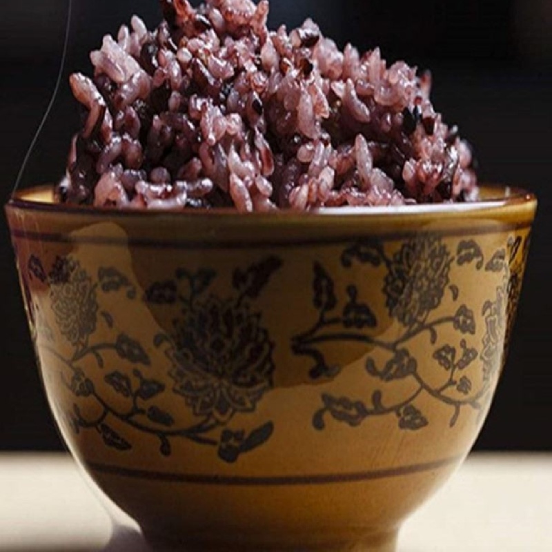 血糯米（黑糯米），糯性好，颗粒饱满均匀