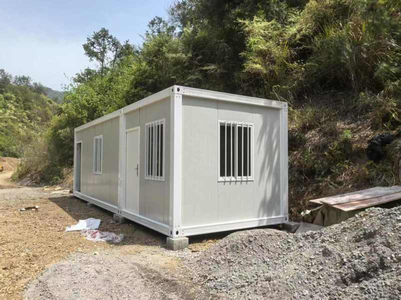 集装箱房办公室简易房活动板房波纹箱玻璃幕墙