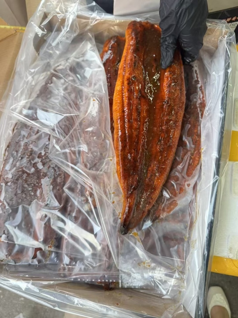 日式蒲烧鳗鱼酒店日式料理寿司食材活鳗烤制碳烤加热即食