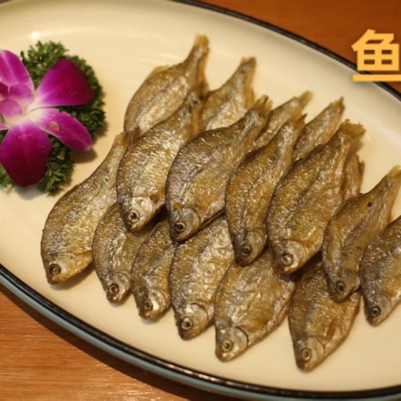 油炸鳑鲏鱼