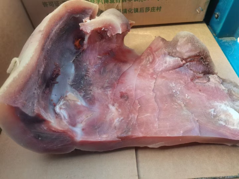 牛头皮，刀削大公牛厚牛头皮，水煮全熟，质量好，价格低。