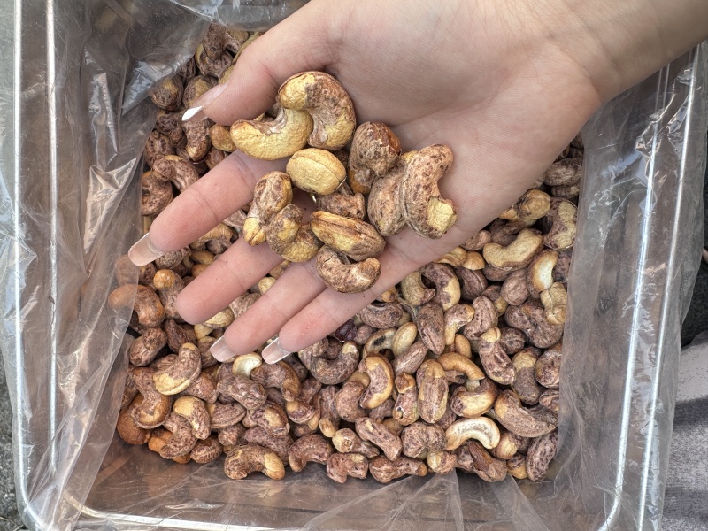 紫皮腰果A180颗粒，很香，源头厂家直销