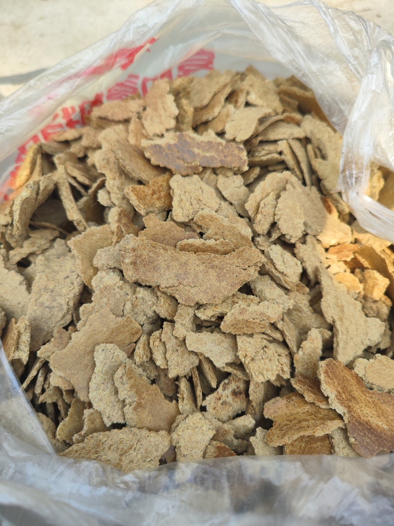 大豆饼含蛋白高，是养殖用的好饲料