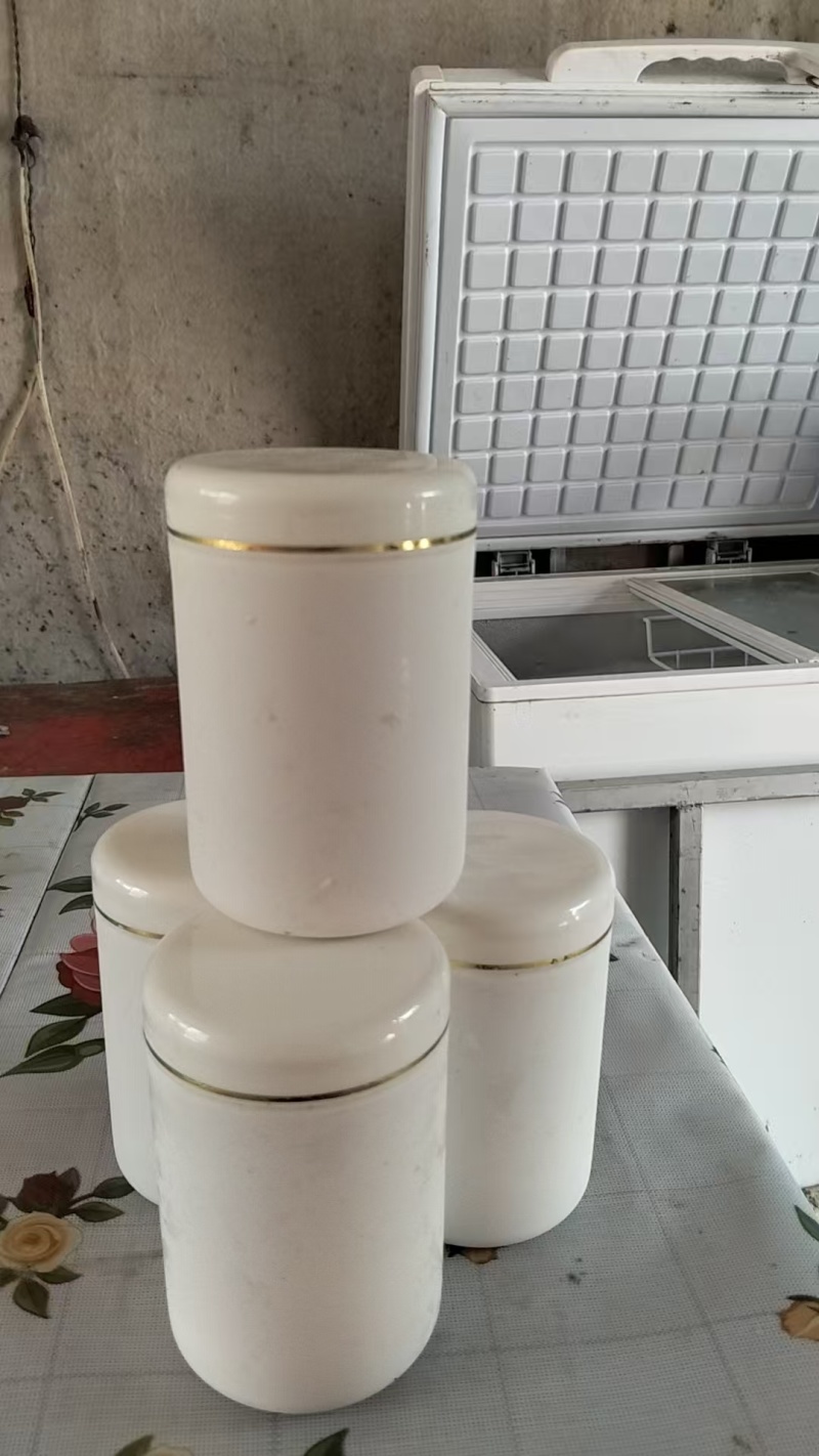 蜂王浆蜂场直供常年供应无中间商批发零售都可以对接