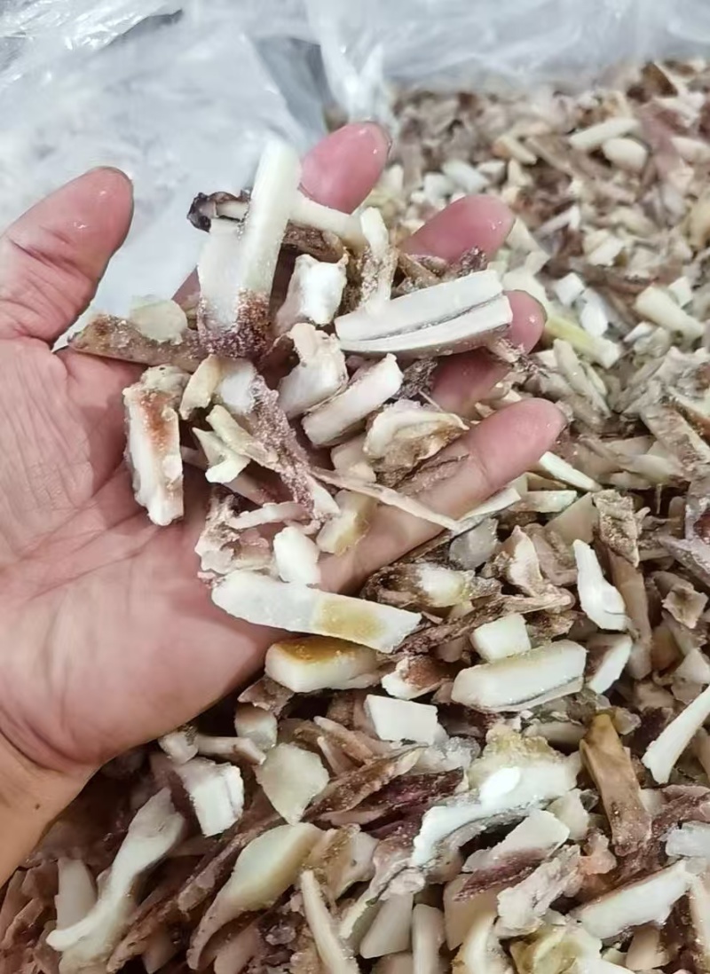 秘鲁鱿鱼碎肉.打浆做丸子，喂螺，未泡药未泡水