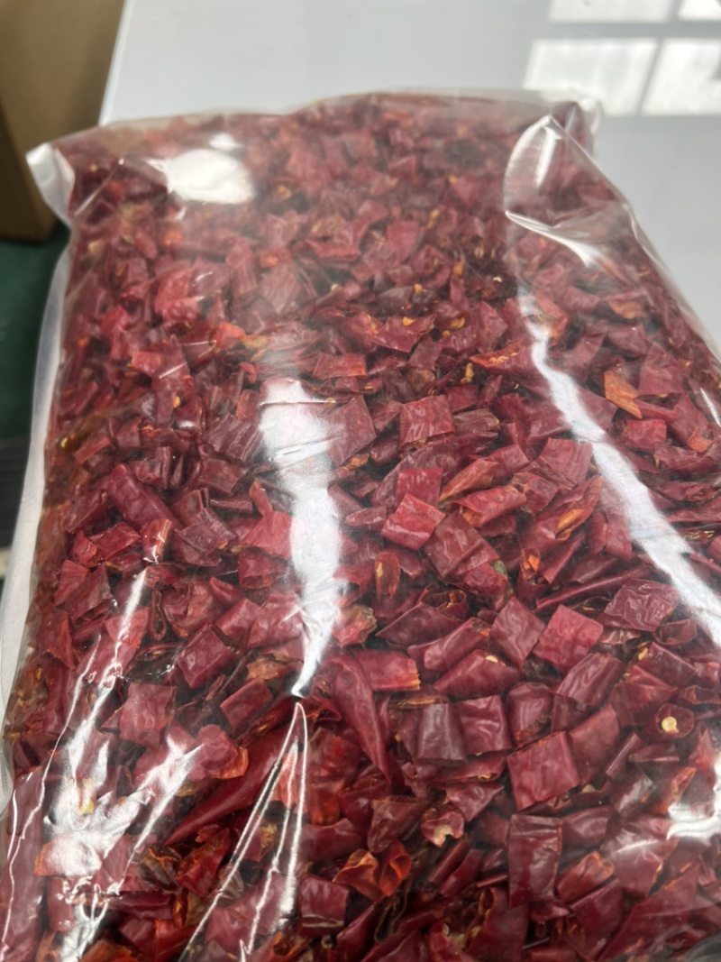 香辣精品去籽辣椒段，三樱椒辣椒段。。。。
