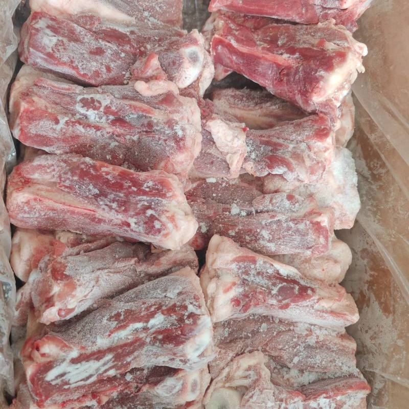 满肉S骨/满肉后肘骨，各个都可以吸骨髓