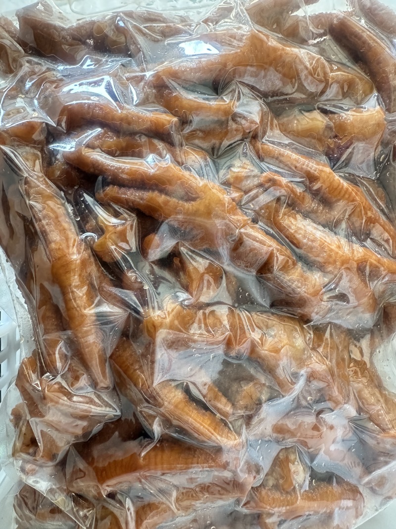 虎皮鸡爪，虎皮凤爪，先炸后卤，味道浓郁，欢迎批发采购
