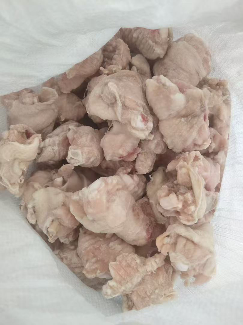 鸡翅根b根现货肉质饱满两种现货几吨明码实价出售！