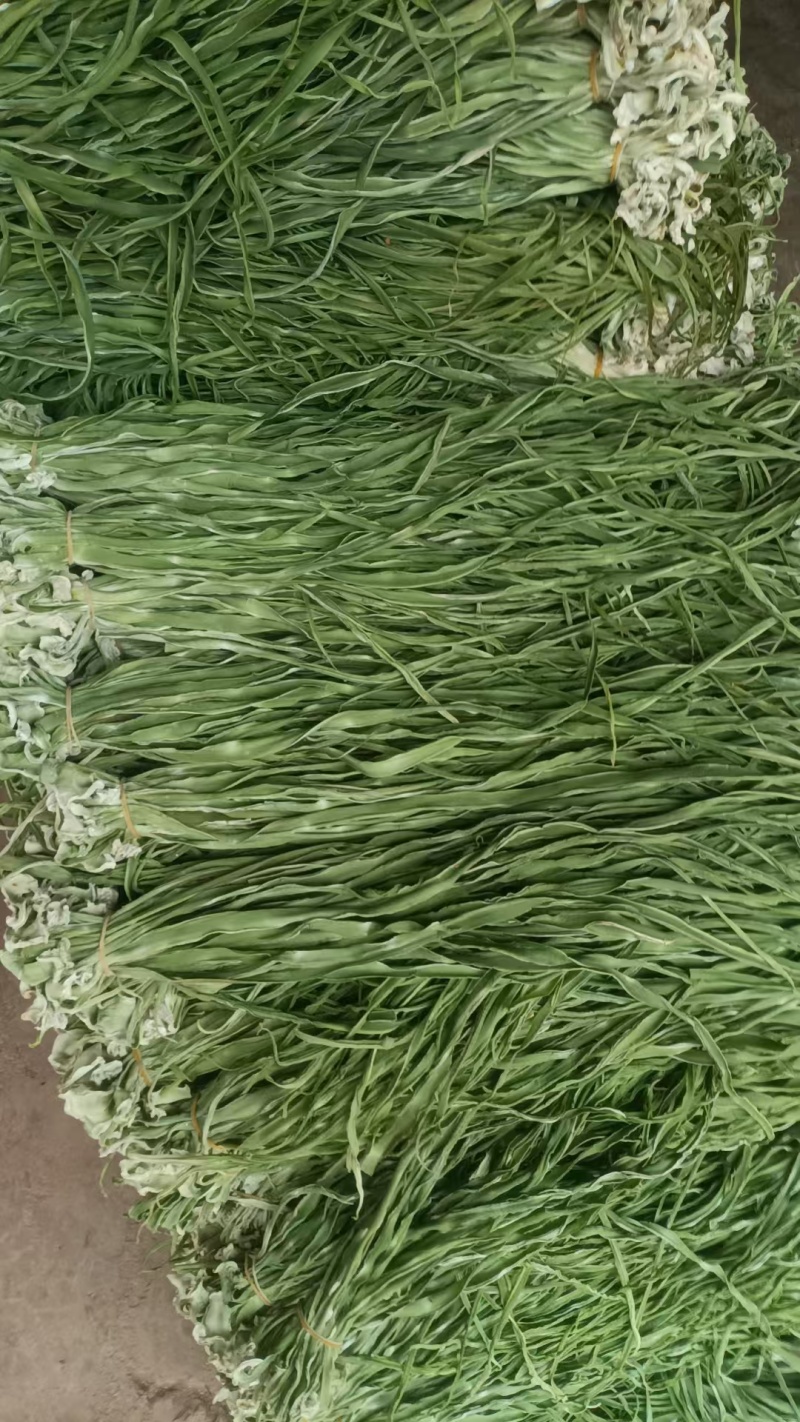莴笋条，自然风干，口感爽脆，原汁原味的绿色食品，欢迎来电