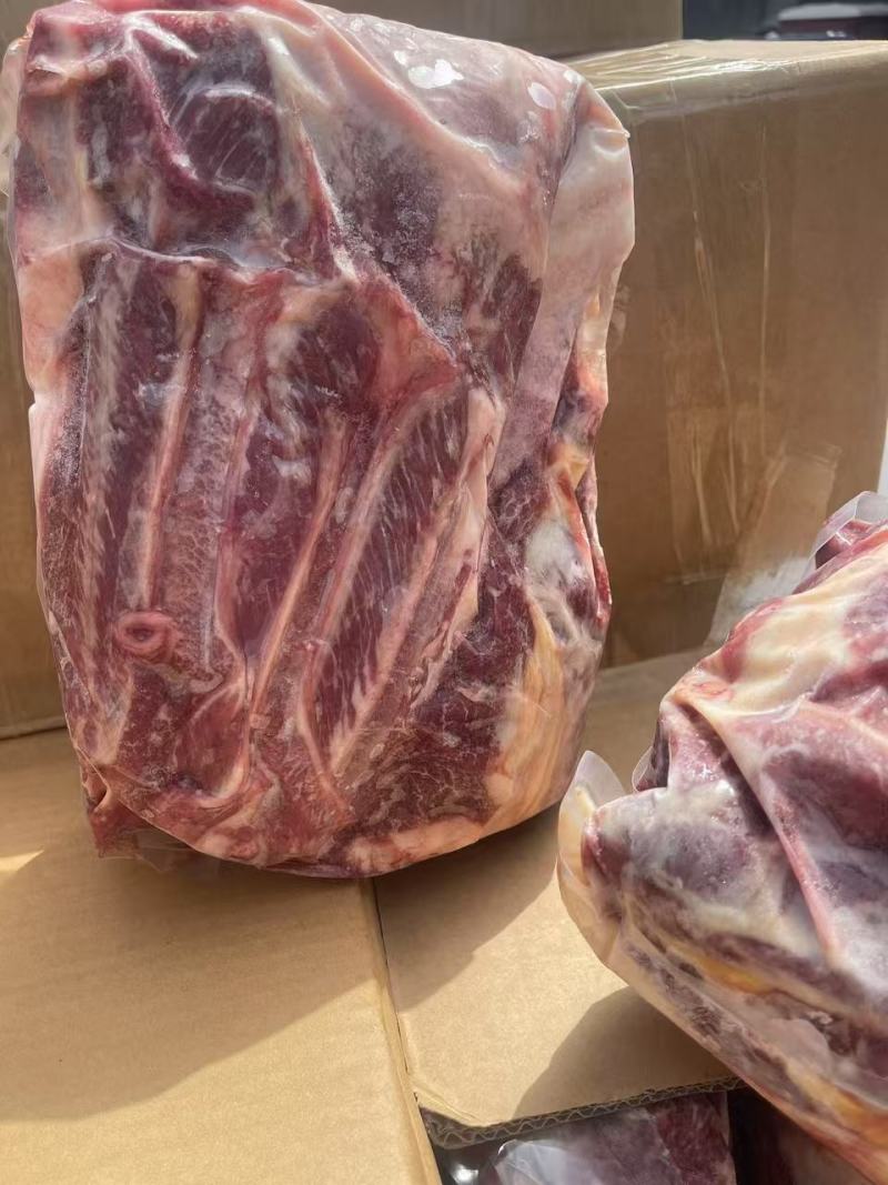 新鲜带皮马腿肉，马肋条，纯干货，出成率高！