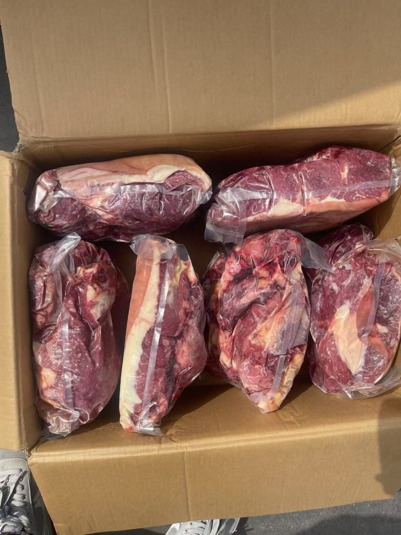 新鲜带皮马腿肉，马肋条，纯干货，出成率高！