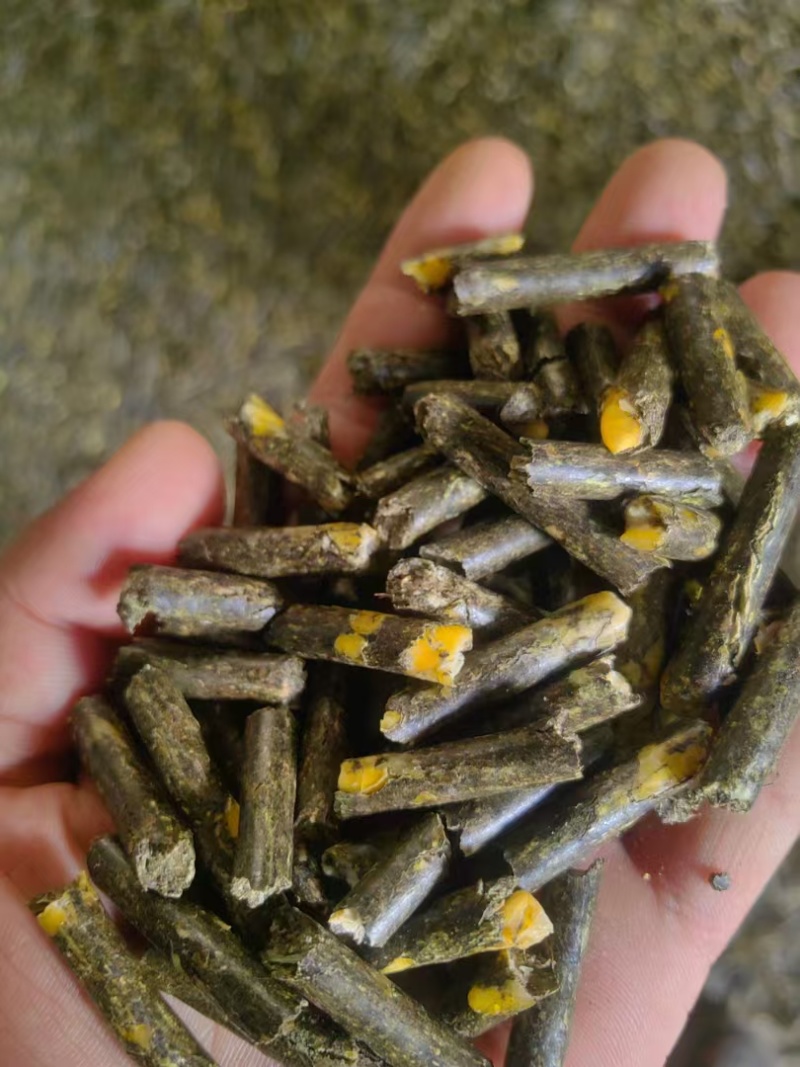 花生秧草颗粒