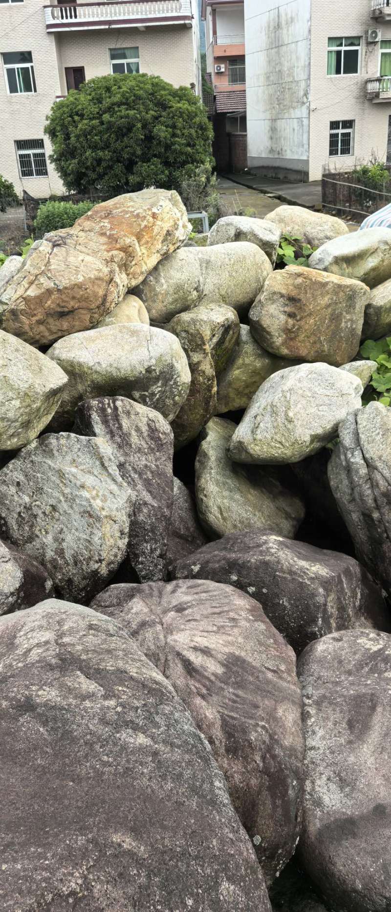 毛石景观石自然石大石头园林绿化工程造景