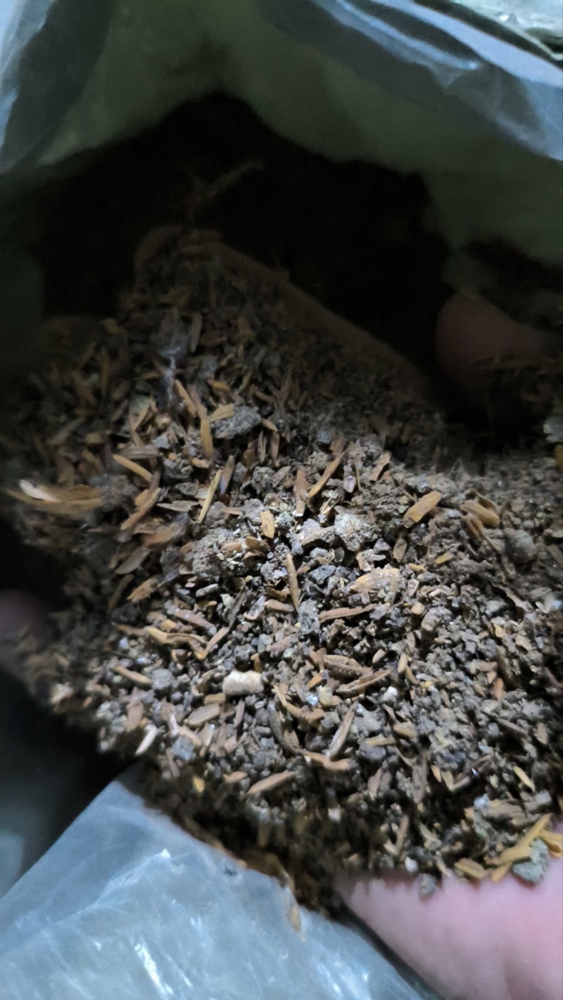 稻壳鸡粪，纯干鸡粪，发酵鸡粪，大量现货，量大从优，