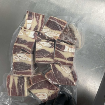 牛肋排块，纯干不调理，价格优惠，质量保证