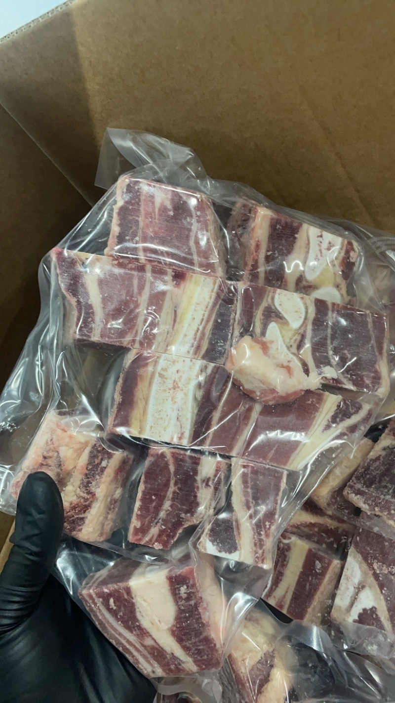 牛肋排块，纯干不调理，价格优惠，质量保证