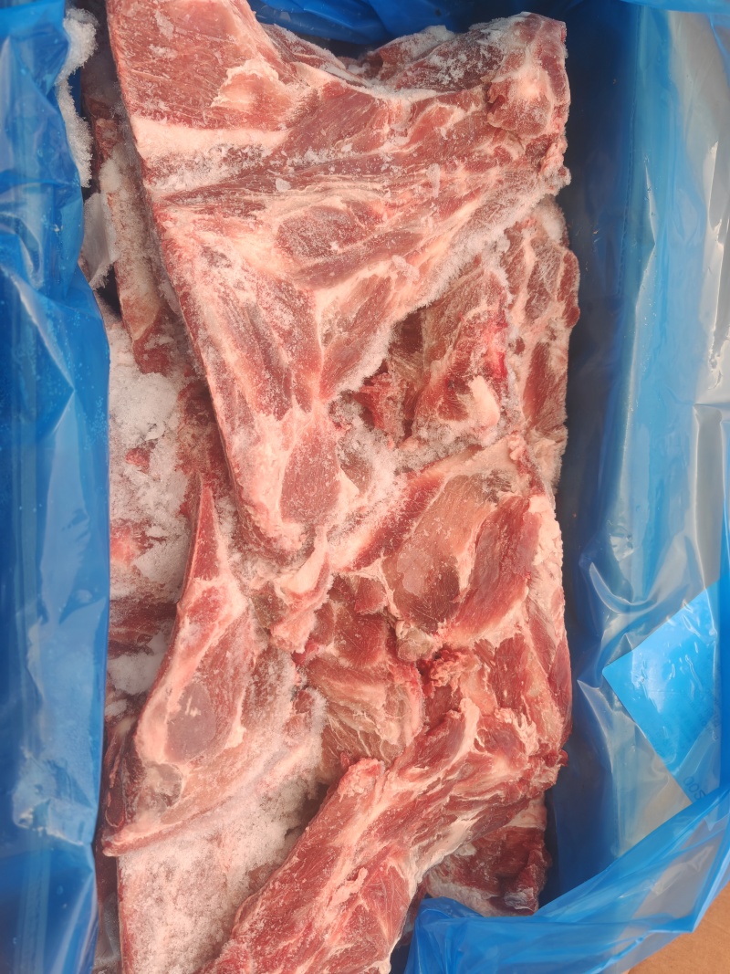 多肉猪颈骨，自助大盆骨，排骨米饭