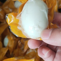 白洋淀微破皮咸鸭蛋