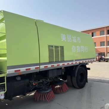 福龙马5163扫路车
