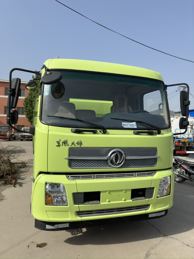 福龙马5163扫路车