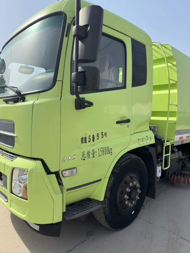 福龙马5163扫路车