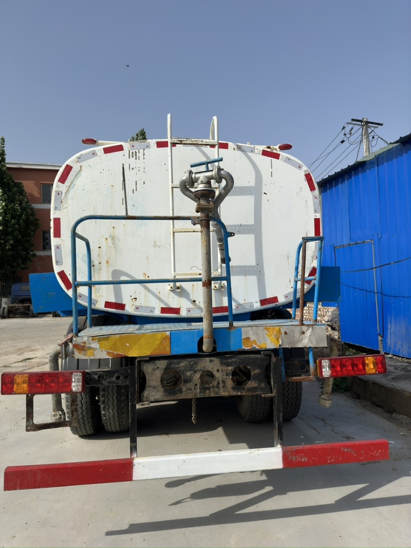 国五22方洒水车，后八轮洒水车，原版原漆