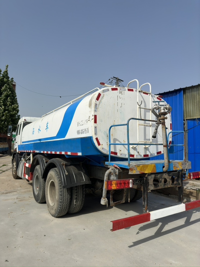 国五22方洒水车，后八轮洒水车，原版原漆