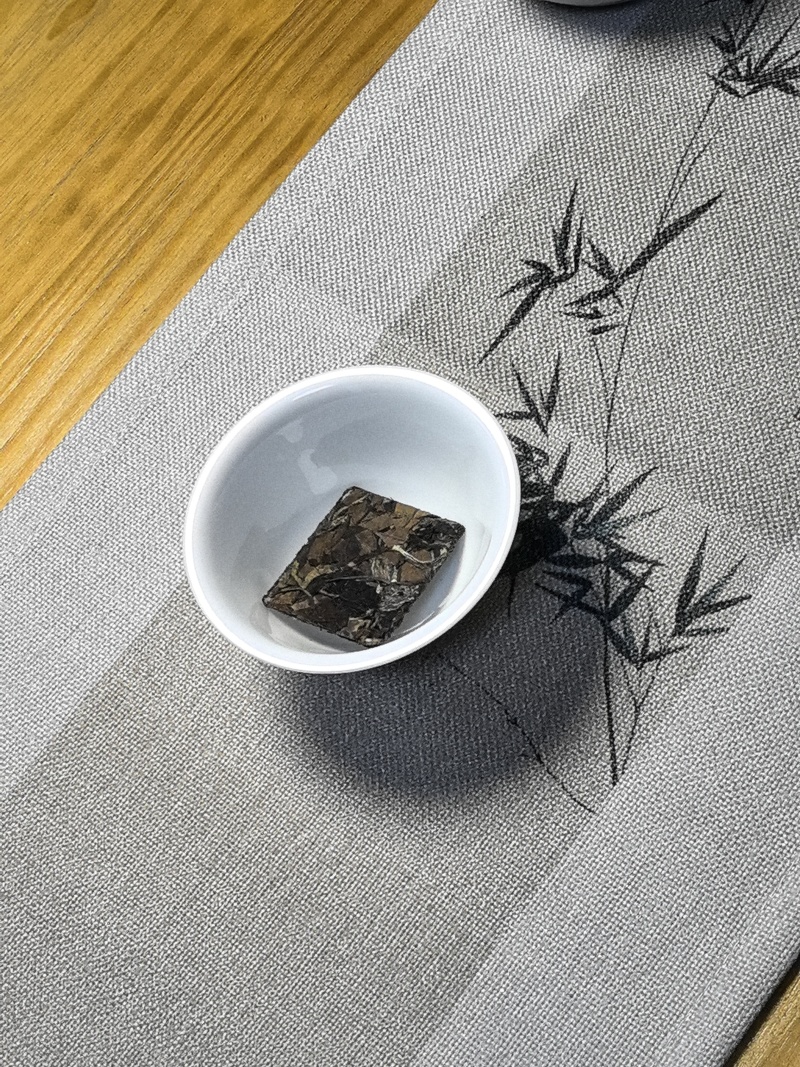 福鼎白茶高山老白茶(初见)