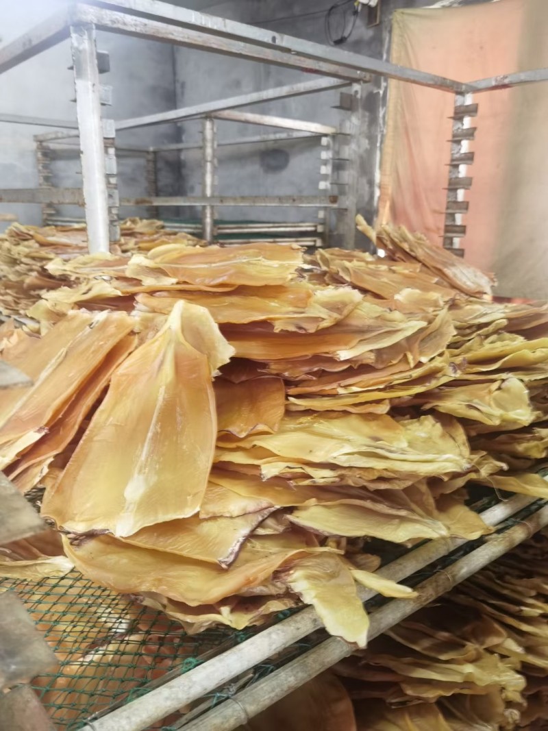 净淡鱿鱼干，7-9个/公斤！大量现货供应链，支持定制加工。。