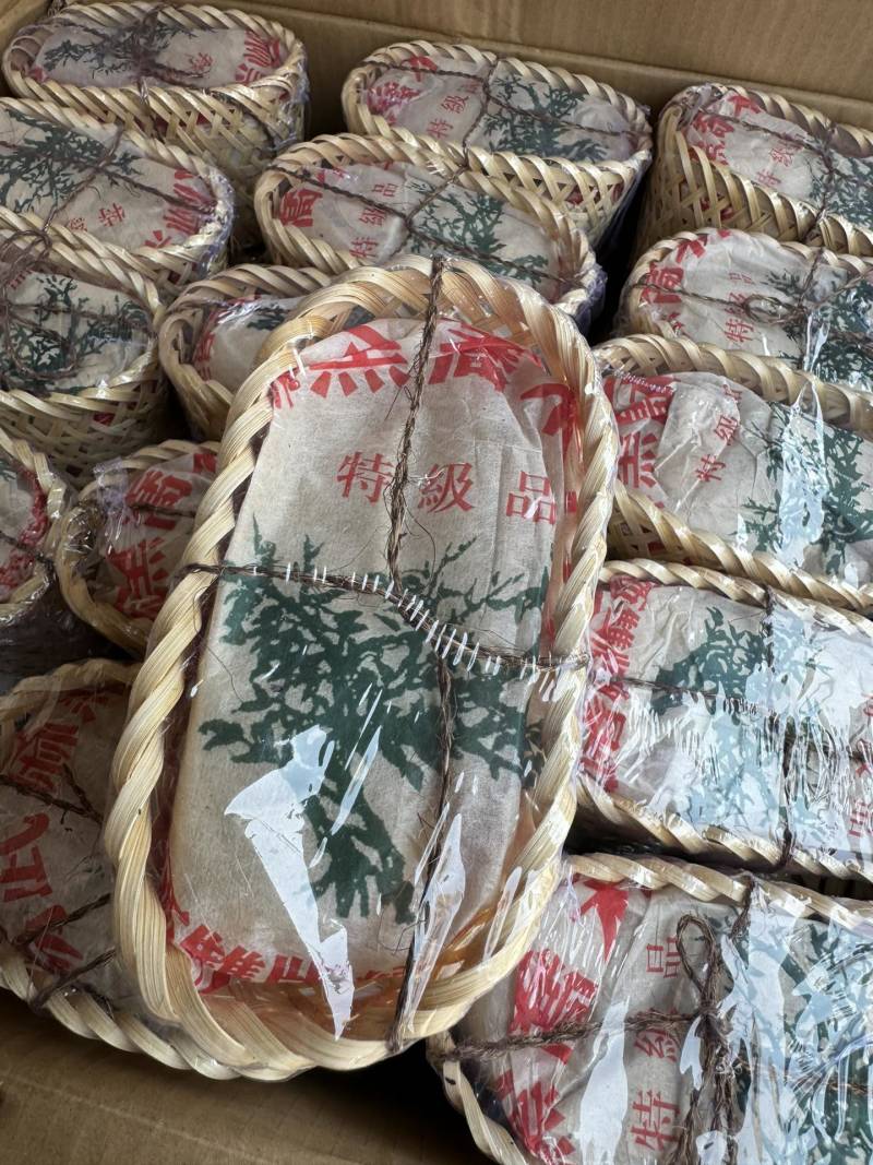2008云南宫廷普洱熟茶正宗15年古树宫廷陈年散茶叶浓香