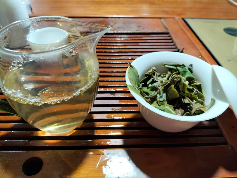 云南临沧勐库大户赛野生白茶（200克/饼）